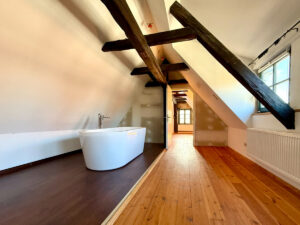 offenes Badezimmer