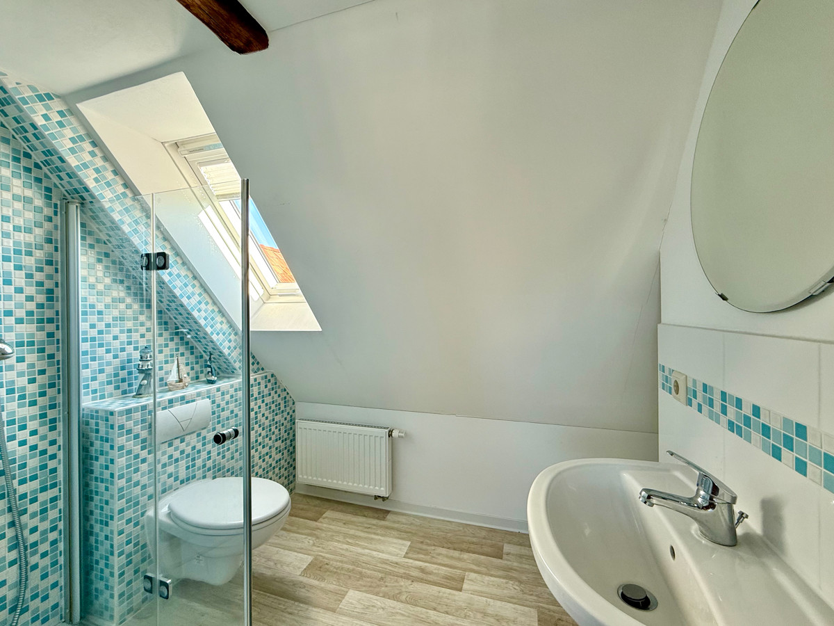 separate Dusche+WC