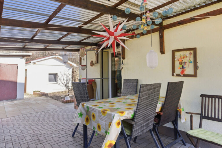 überdachte Terrasse