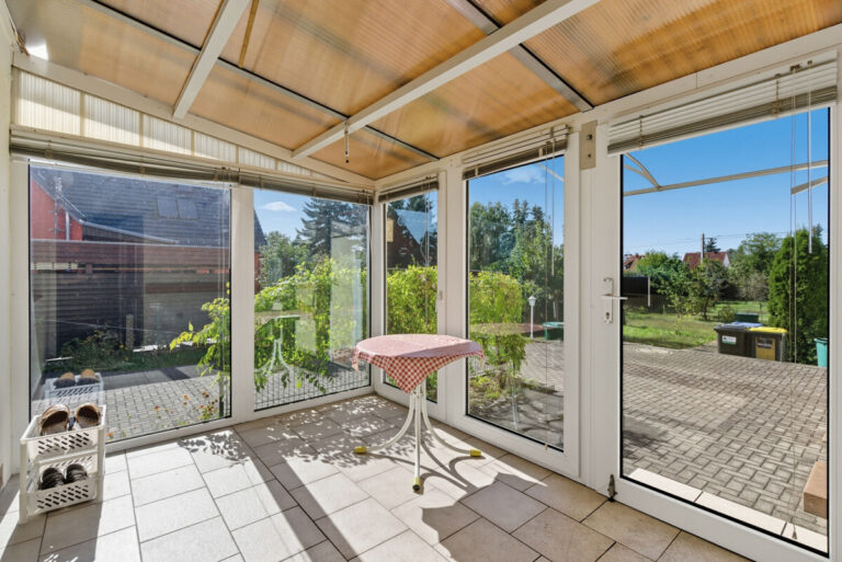 Eingangsbereich mit Wintergarten