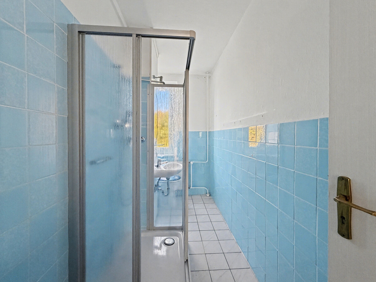 Tageslichtbad mit Dusche