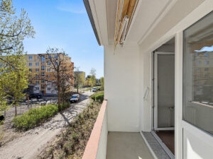 mit Zugang auf den Balkon