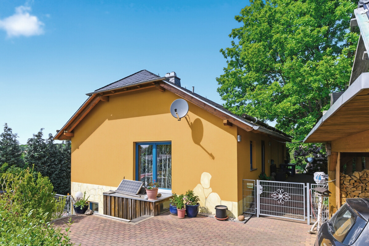 Einfahrt und Hauszugang