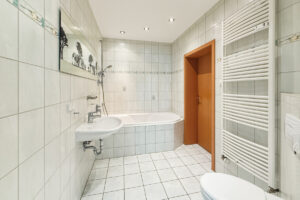 mit Badewanne