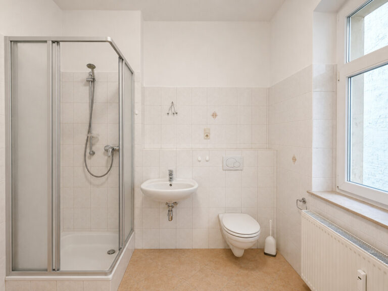 Tageslichtbad mit Dusche